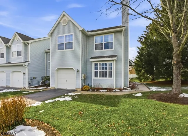 $365,000 | 14 Willow Circle, Hamburg, NJ 07419