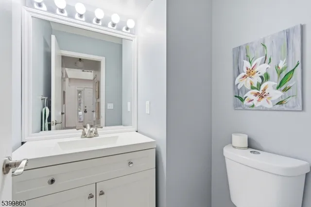 $365,000 | 14 Willow Circle, Hamburg, NJ 07419