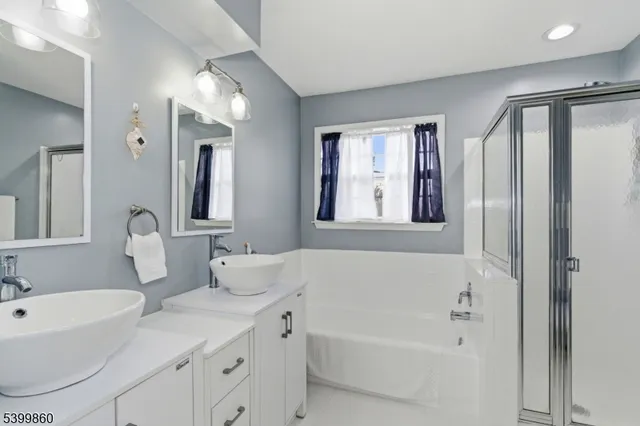 $365,000 | 14 Willow Circle, Hamburg, NJ 07419