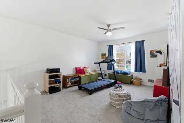 $365,000 | 14 Willow Circle, Hamburg, NJ 07419