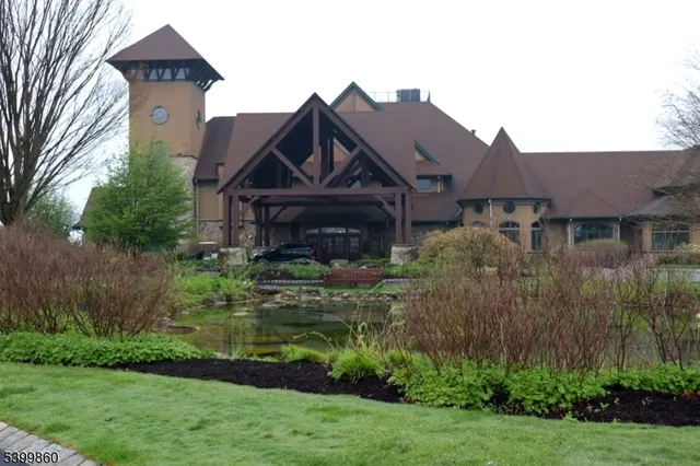 $365,000 | 14 Willow Circle, Hamburg, NJ 07419