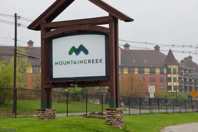 $365,000 | 14 Willow Circle, Hamburg, NJ 07419