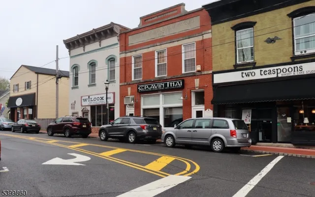 $365,000 | 14 Willow Circle, Hamburg, NJ 07419