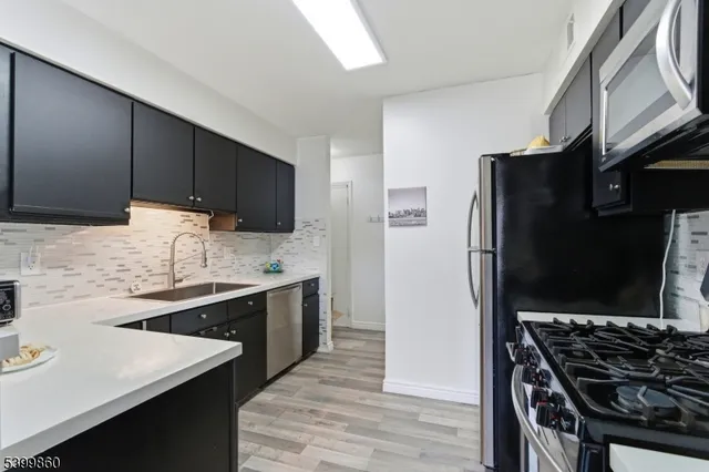 $365,000 | 14 Willow Circle, Hamburg, NJ 07419