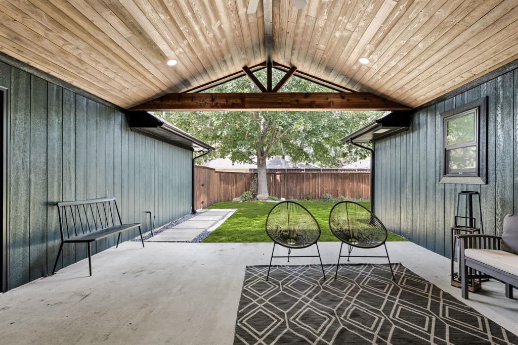1112 Chesterton Drive Richardson, TX 75080 - Photo 26 of 31 a chair and table in the patio