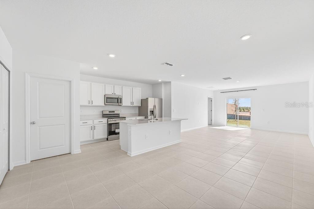 2182 Lasso Loop Eagle Lake, FL 33839 - Photo 4 of 47