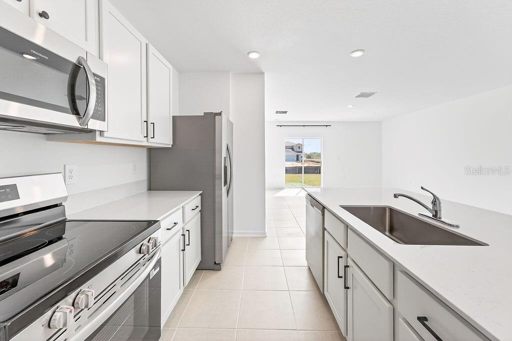 2182 Lasso Loop Eagle Lake, FL 33839 - Photo 7 of 47