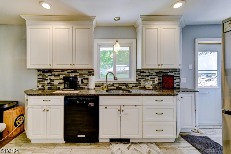 77 Marion Avenue Butler, NJ 07405 - Photo 22 of 46