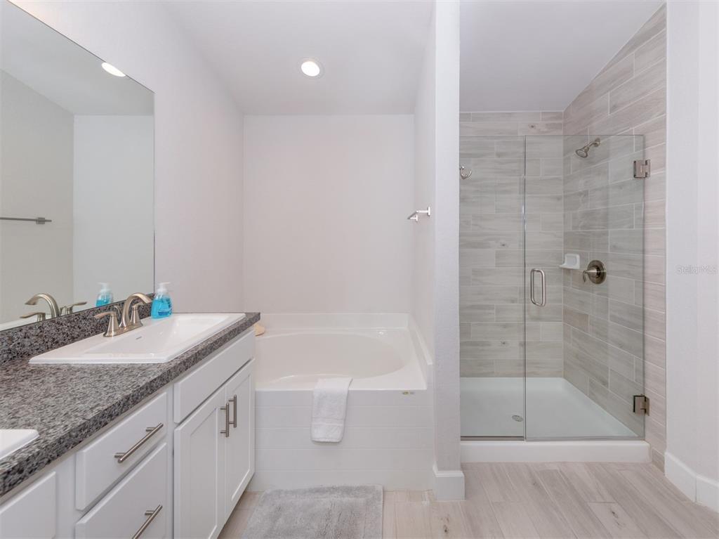 886 Euclid Road Venice, FL 34293 - Photo 22 of 73