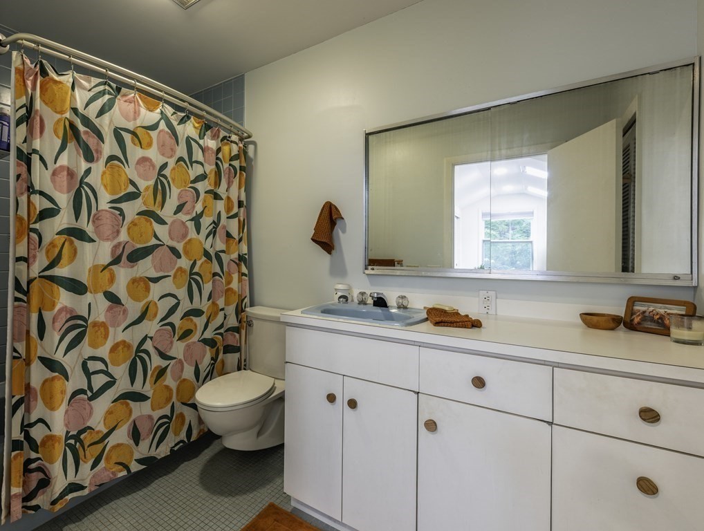 640 Kennedy Road Northampton, MA 01053 - Photo 32 of 42 a bathroom with a sink toilet and shower