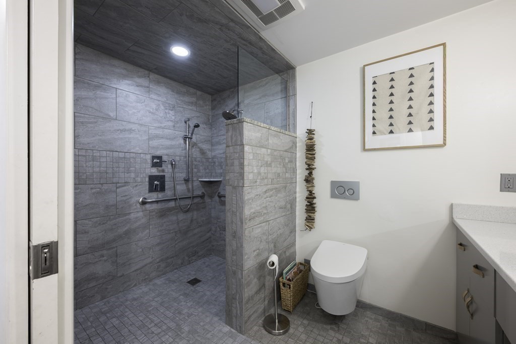640 Kennedy Road Northampton, MA 01053 - Photo 37 of 42 a bathroom with a toilet and a shower