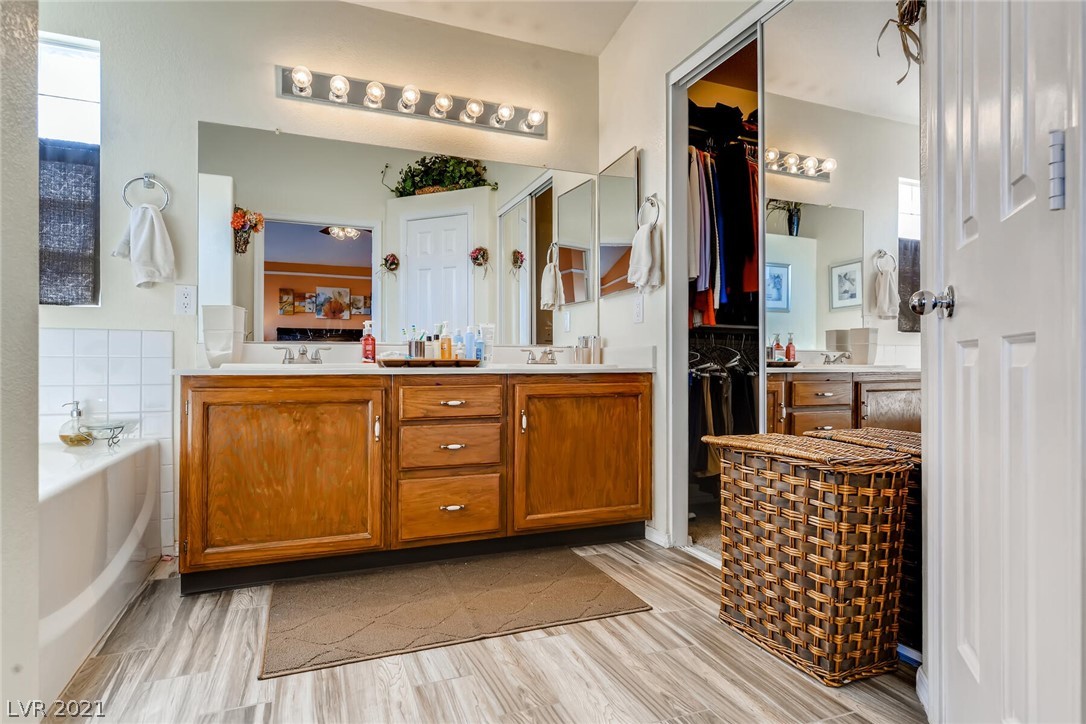 1416 Heartstring Court Henderson, NV 89002 - Photo 14 of 26