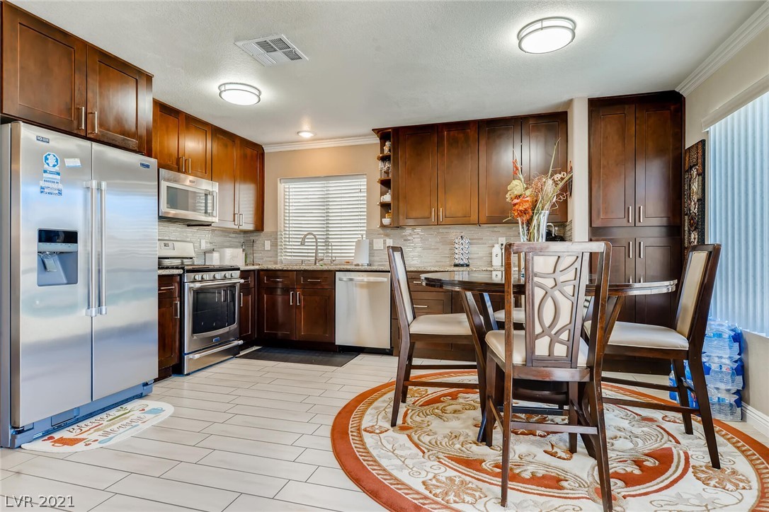 1416 Heartstring Court Henderson, NV 89002 - Photo 5 of 26
