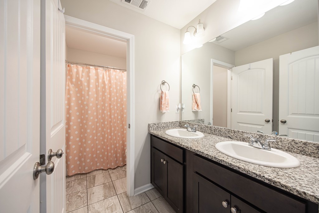 6906 Nuthatch Court Columbus, GA 31909 - Photo 22 of 33 Bathroom 2