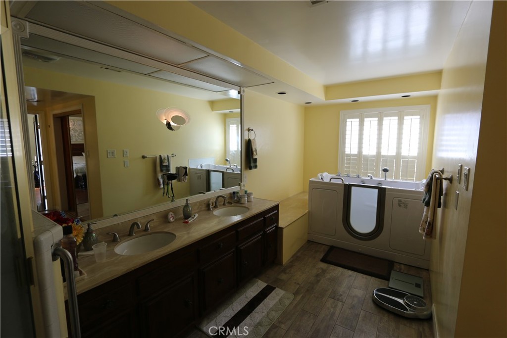 8560 Cherokee Drive Downey, CA 90241 - Photo 23 of 40