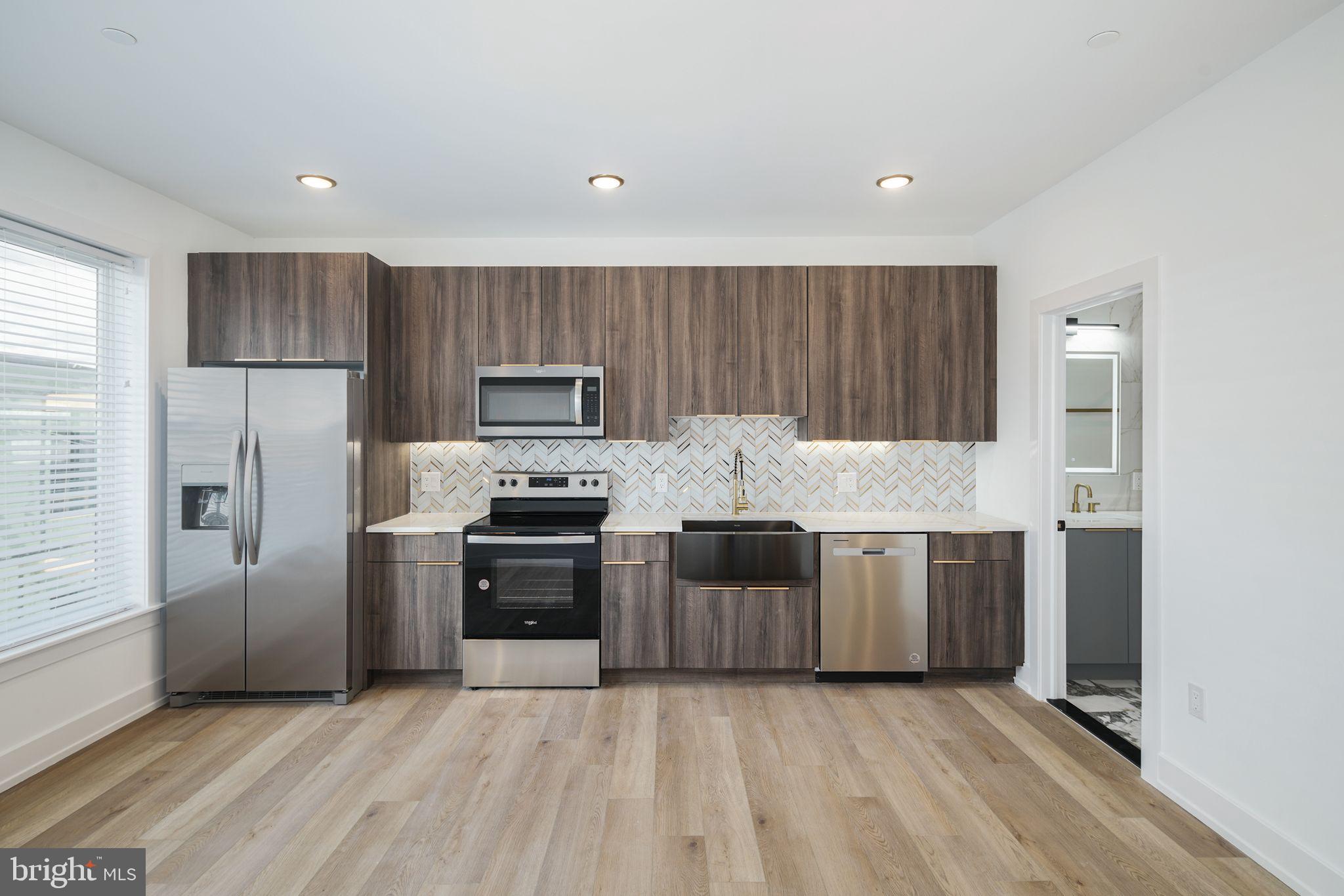 2000 North Front Street, Unit 6 Philadelphia, PA 19122 - Photo 3 of 17