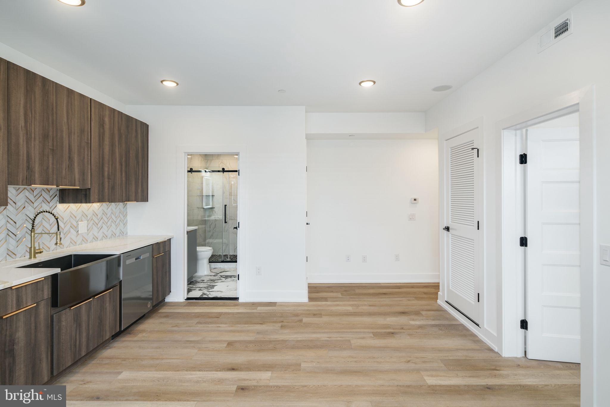 2000 North Front Street, Unit 6 Philadelphia, PA 19122 - Photo 4 of 17