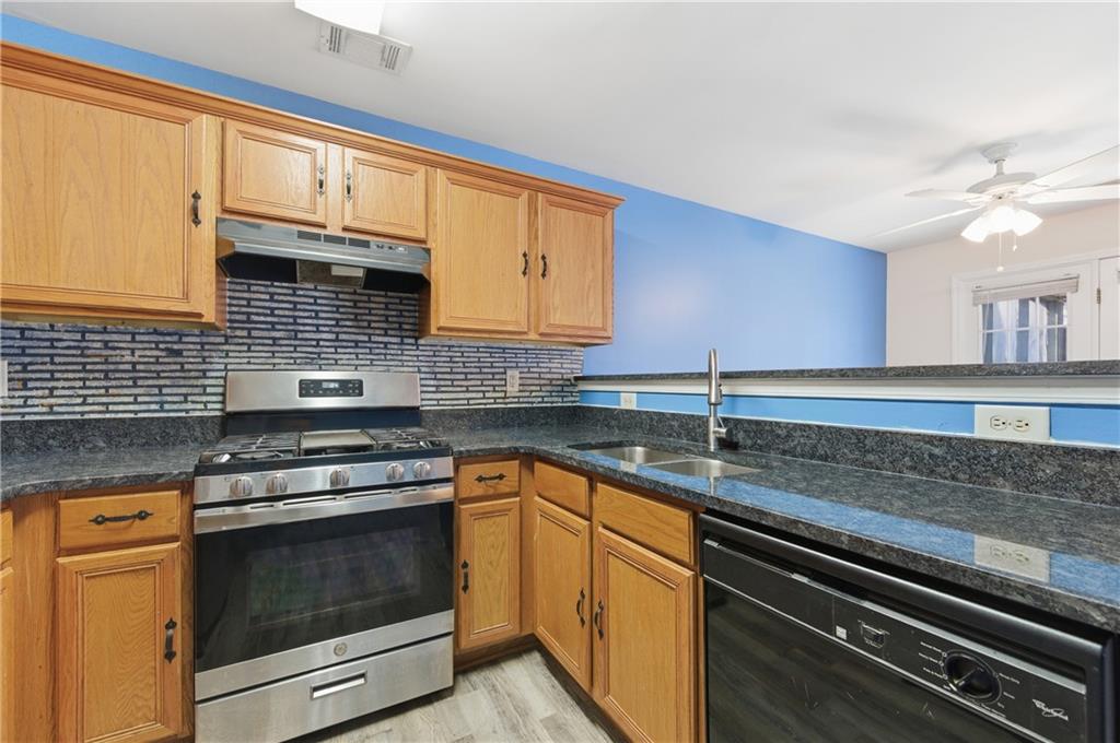 30 Crestfield Circle Covington, GA 30016 - Photo 9 of 31