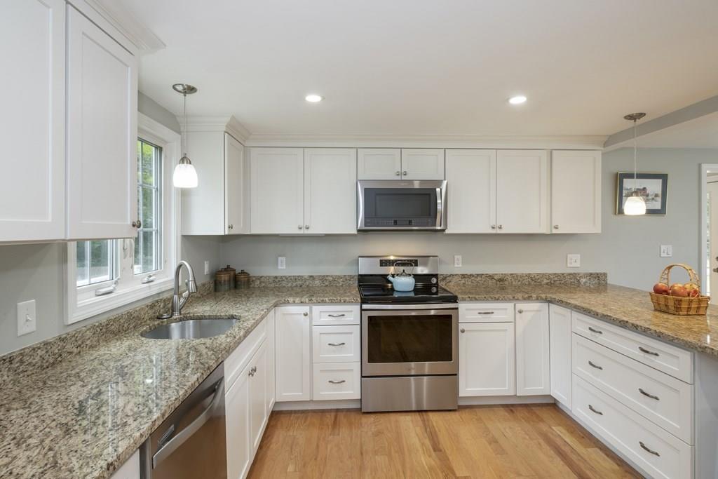 6 Sheridan Road Wilmington, MA 01887 - Photo 7 of 38 Gallery Image 7