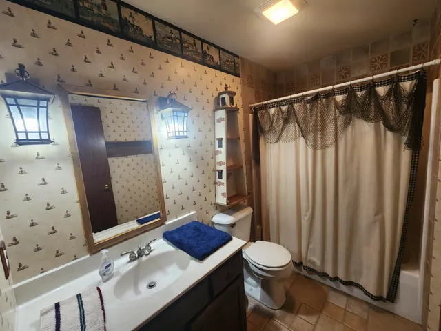 $419,000 | 530 Valencia Drive, Delavan, WI 53115