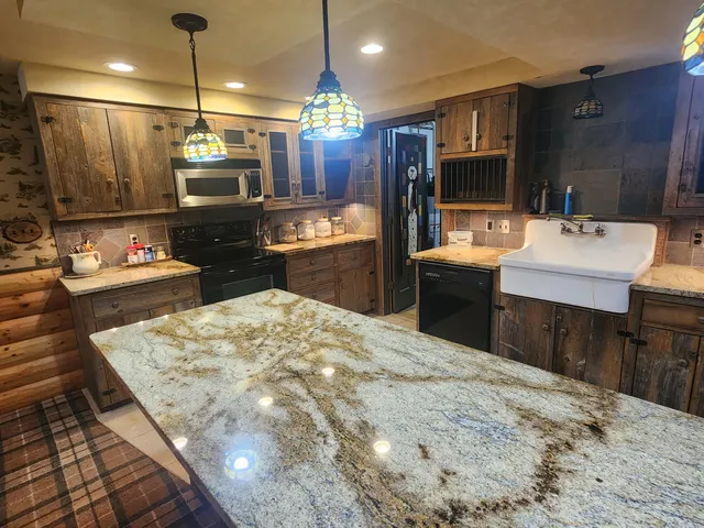 $419,000 | 530 Valencia Drive, Delavan, WI 53115