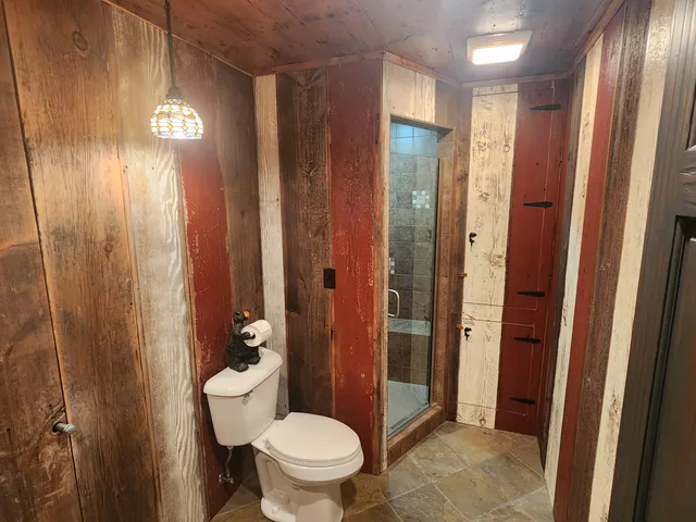 $419,000 | 530 Valencia Drive, Delavan, WI 53115