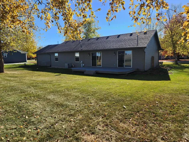 $419,000 | 530 Valencia Drive, Delavan, WI 53115