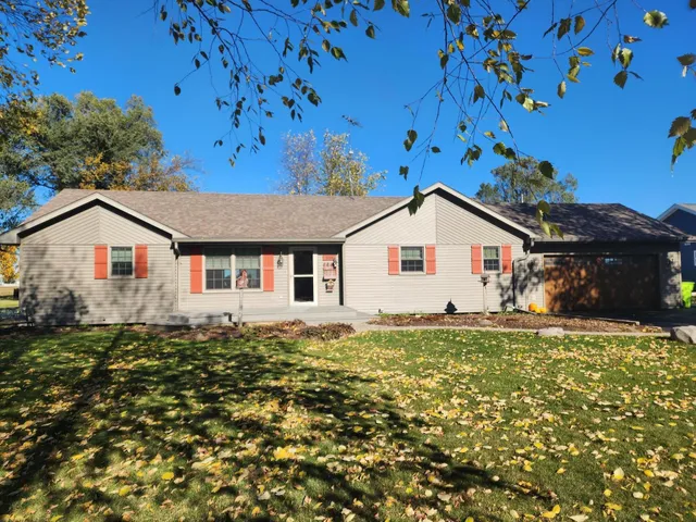 $419,000 | 530 Valencia Drive, Delavan, WI 53115