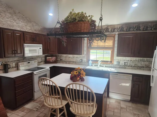 $419,000 | 530 Valencia Drive, Delavan, WI 53115