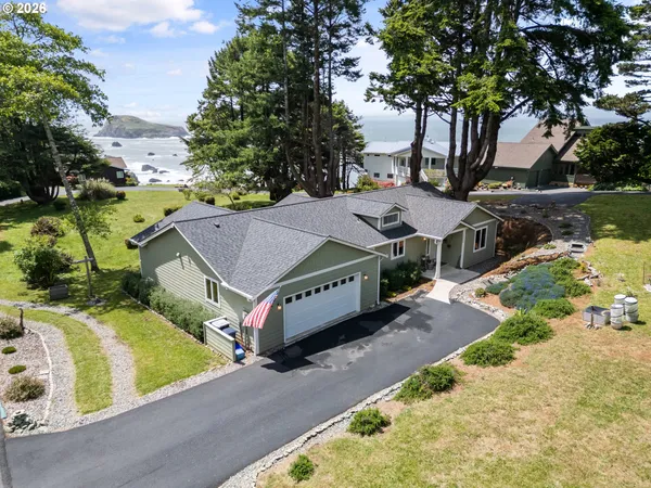 $849,000 | 17440 Deer Park Drive, Brookings, OR 97415