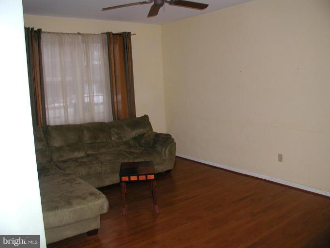 6730 Hawkins Gate Road La Plata, MD 20646 - Photo 3 of 10 Living Room