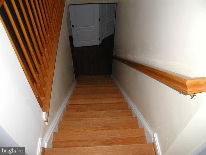 6730 Hawkins Gate Road La Plata, MD 20646 - Photo 4 of 10 Staircase