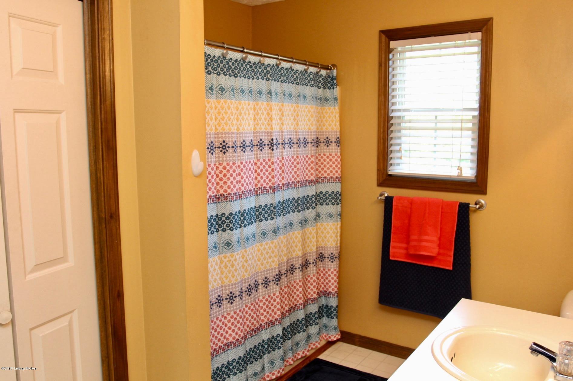 828 Greenbriar Road Mount Washington, KY 40047 - Photo 32 of 64 828 Greenbriar Rd - Mt Washington