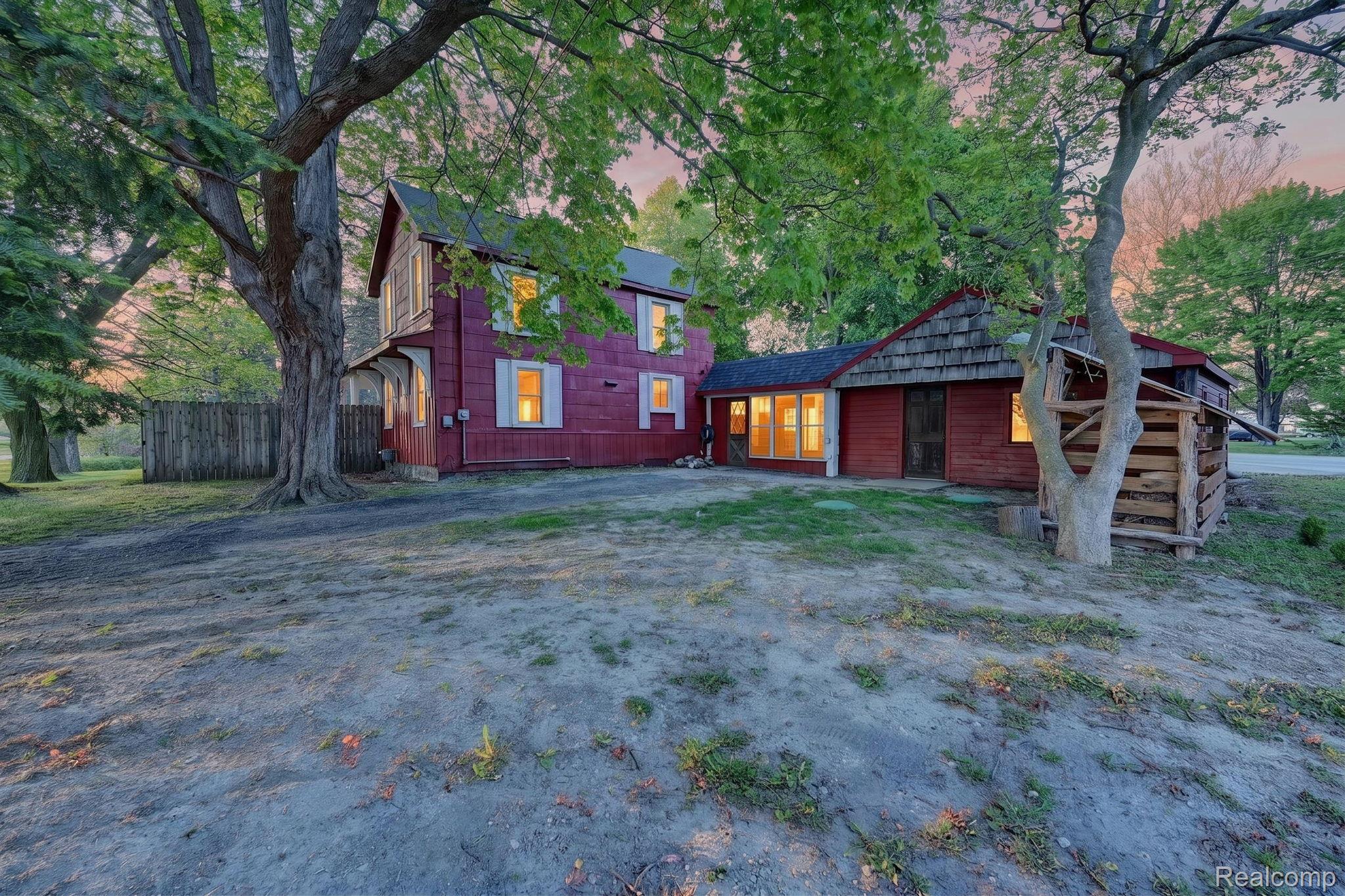 864 Hogsback Road Mason, MI 48854 - Photo 7 of 60 7-web-or-mls-DSC_9283#twilight.jpg