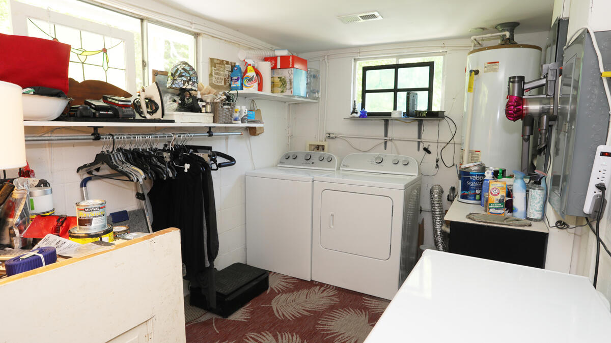 4467 Blythes Ferry Road Dayton, TN 37321 - Photo 27 of 56 Large laundry room off the kitchen