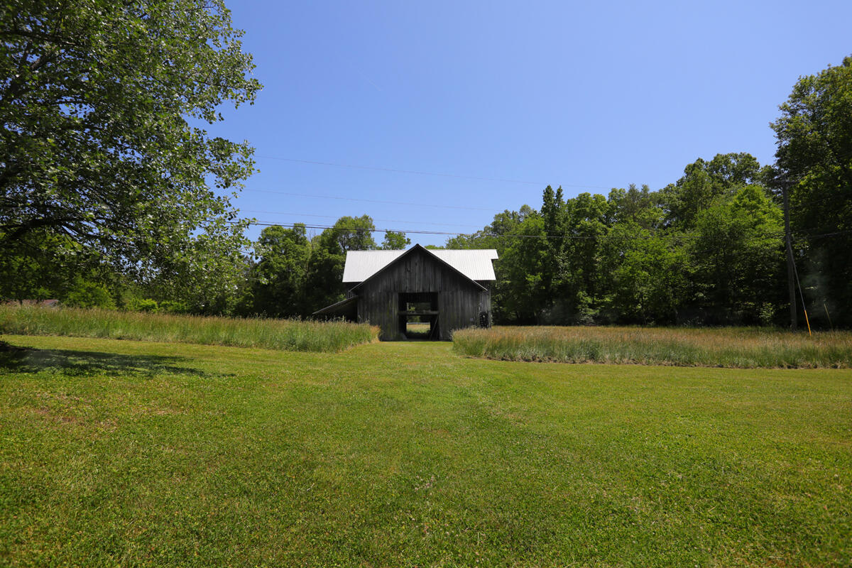 4467 Blythes Ferry Road Dayton, TN 37321 - Photo 53 of 56 Barn & pasture