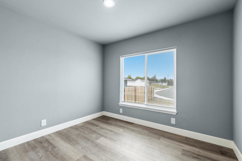 5628 Edith Way Klamath Falls, OR 97603 - Photo 10 of 22