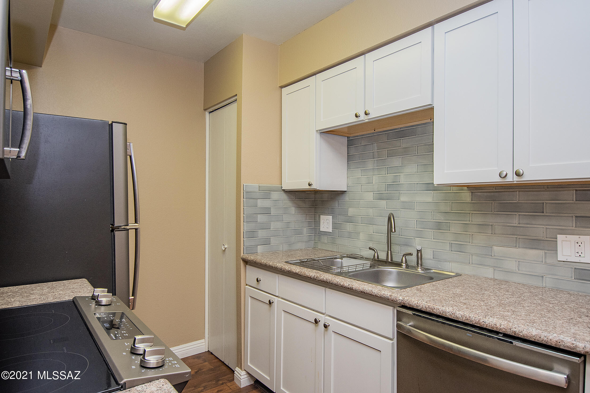 3357 North Country Club Road, Unit 35 Tucson, AZ 85716 - Photo 4 of 22