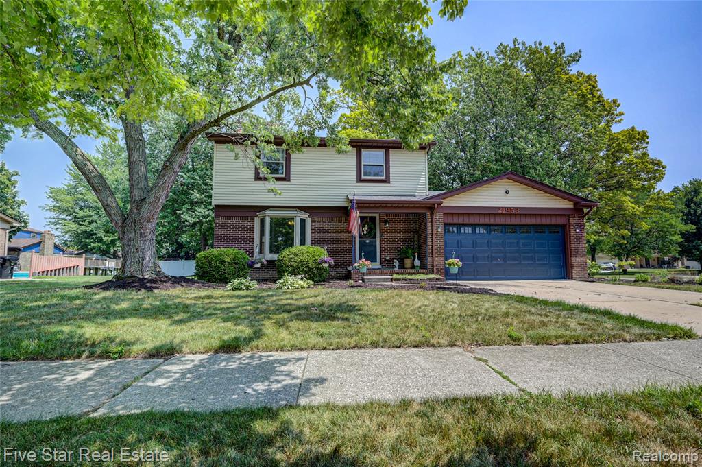 21953 Hall Road Trenton, MI 48183 - Photo 1 of 48 Gallery Image 1