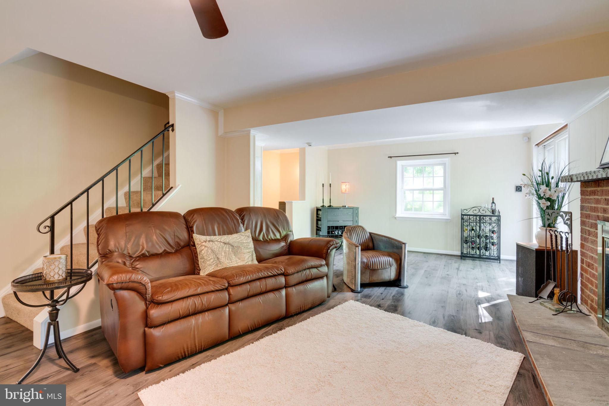 8504 Shadeway Place Springfield, VA 22153 - Photo 22 of 31 Newer Flooring