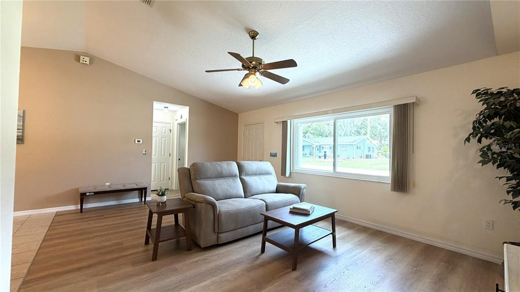 9377 Southeast 174th Loop Summerfield, FL 34491 - Photo 5 of 28