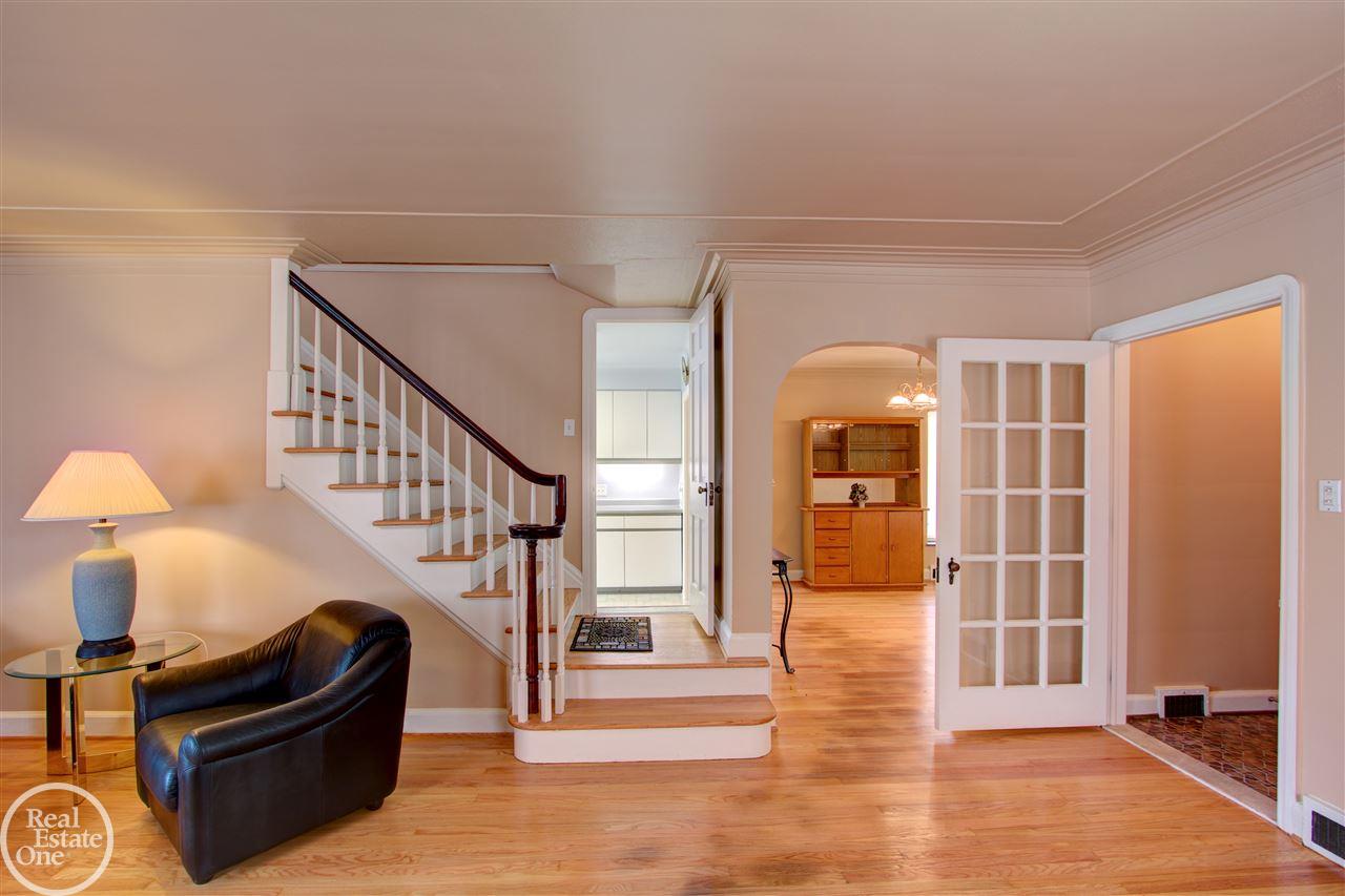 271 Moran Road Grosse Pointe Farms, MI 48236 - Photo 19 of 41