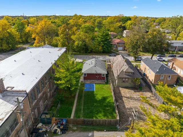 an aerial view of multiple house