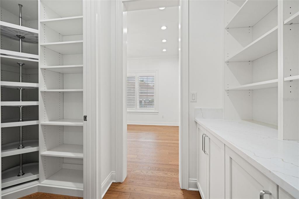 4202 West Woodmere Road Tampa, FL 33609 - Photo 13 of 62