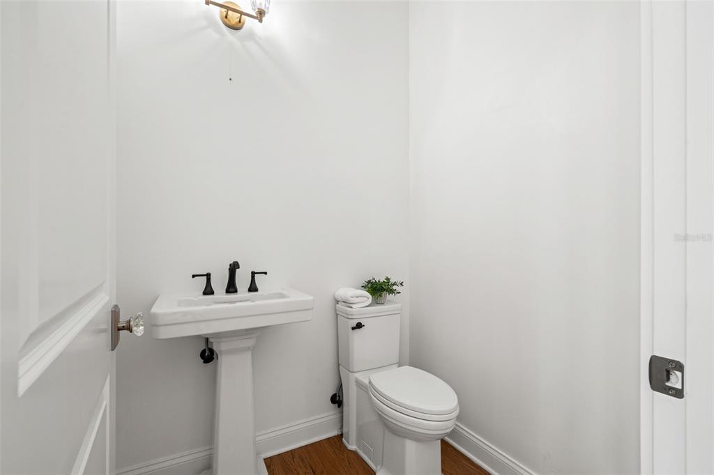 4202 West Woodmere Road Tampa, FL 33609 - Photo 8 of 62