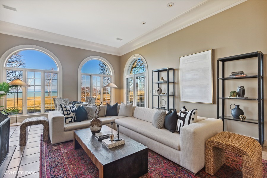 700 Crab Tree Lane Lake Bluff, IL 60044 - Photo 18 of 51 a living room with furniture and a large window