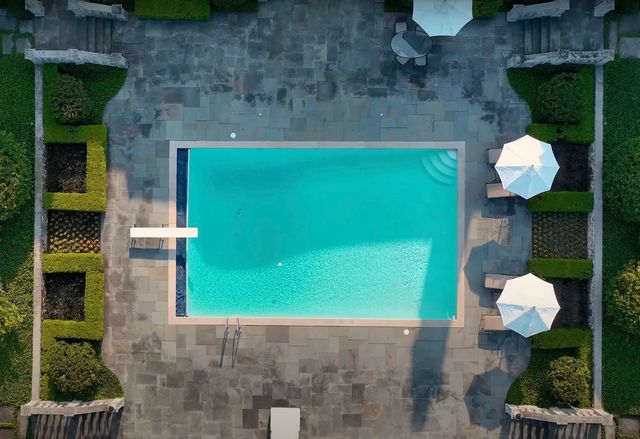 a close view of door lock