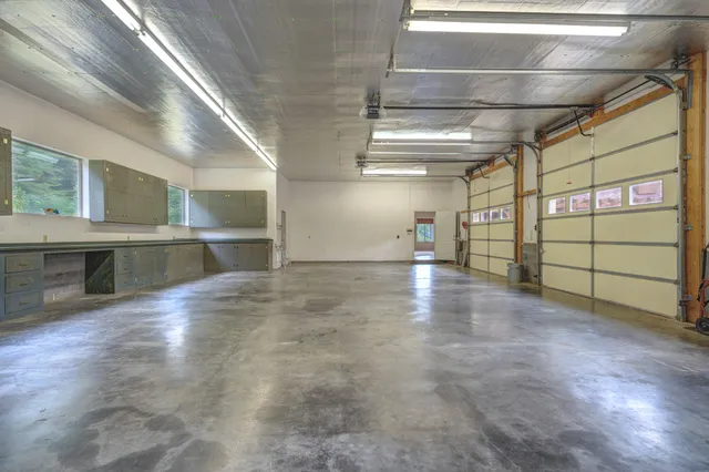 $1,050,000 | 1782 Wolf Creek Highway, Narrows, VA 24124