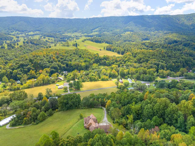 $1,050,000 | 1782 Wolf Creek Highway, Narrows, VA 24124