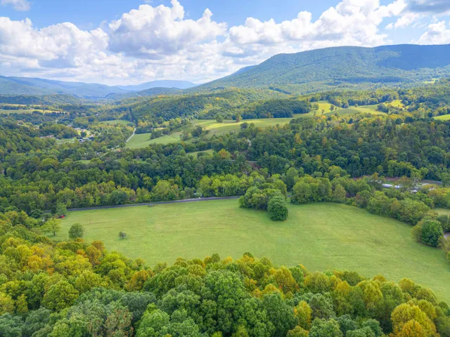 $1,050,000 | 1782 Wolf Creek Highway, Narrows, VA 24124